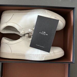 Coach low top leather sneaker